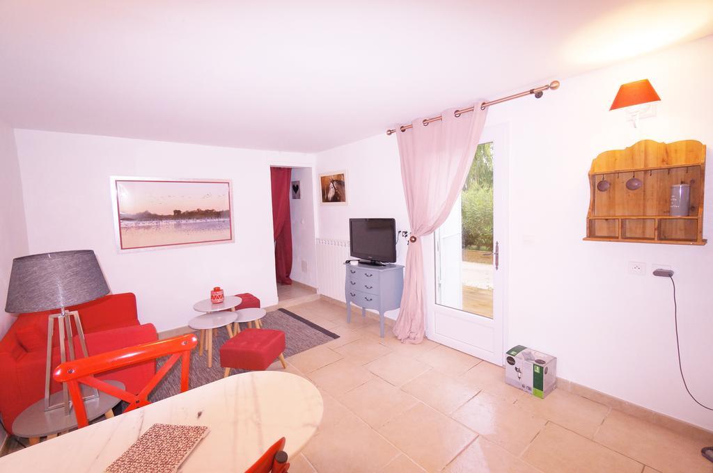 Gites Equestres Lou Caloun - Les Saintes Maries De La Mer Exterior foto